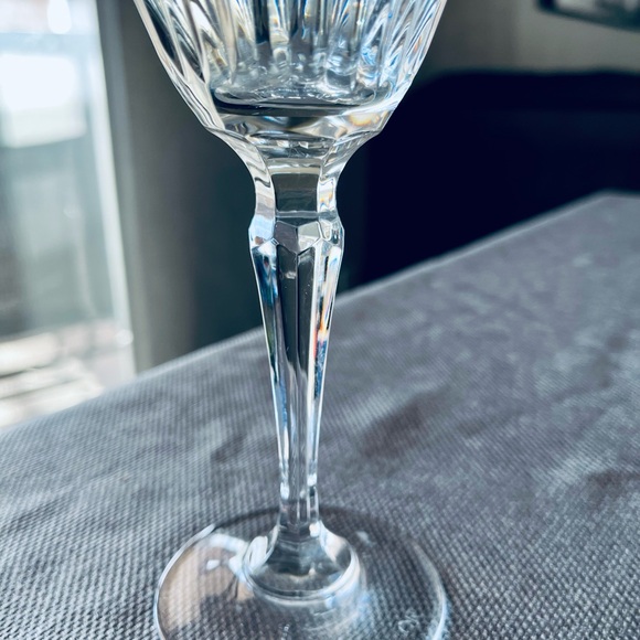 Waterford Marquis Hanover 7.5” tall Crystal Water Wine Goblets Pair - Picture 4 of 7